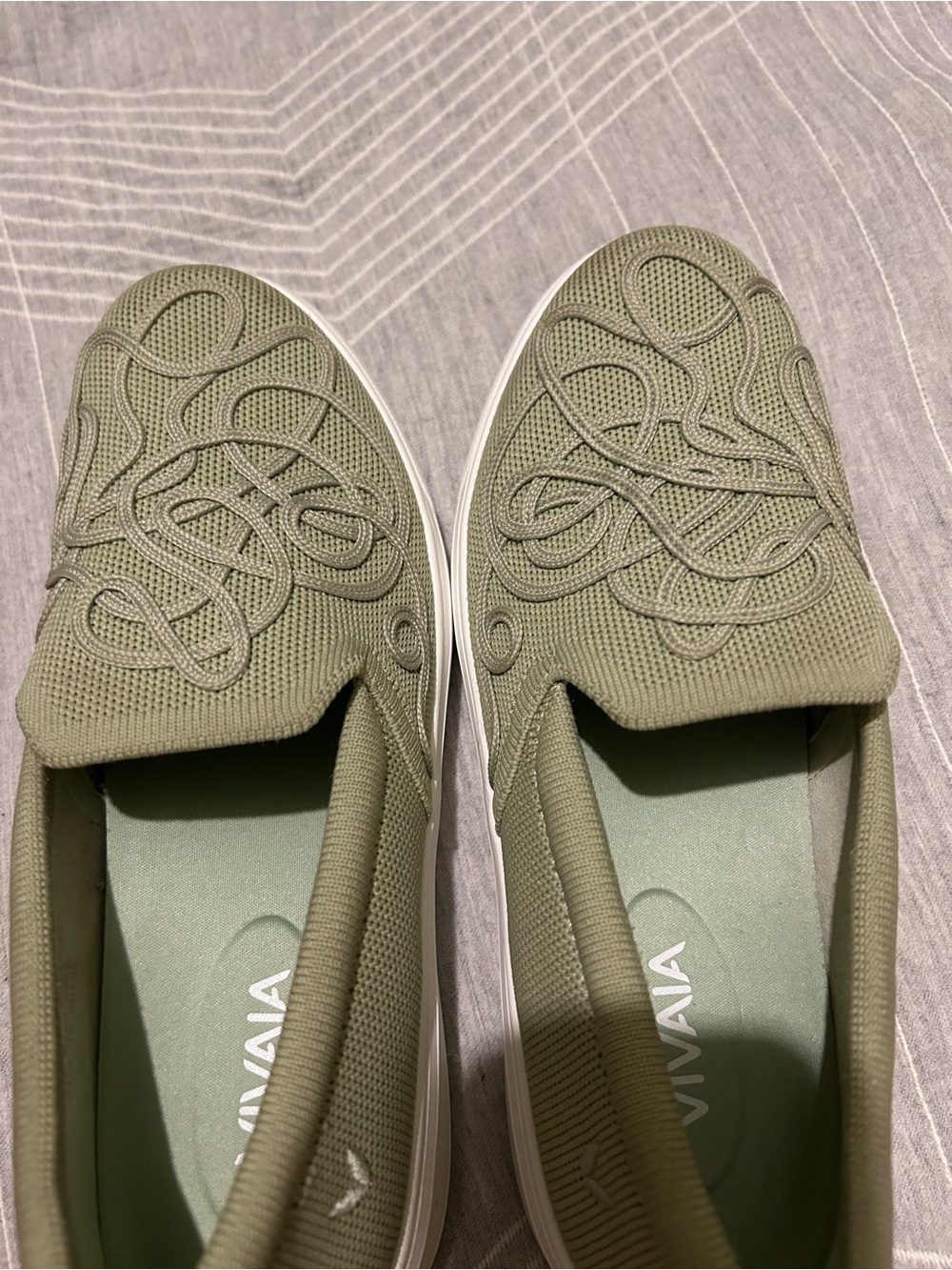 VIVAIA Classic Slip-On Sneakers V-Tune in Matcha Green NEW Sz US 7 Womens srp129 - Picture 11 of 16